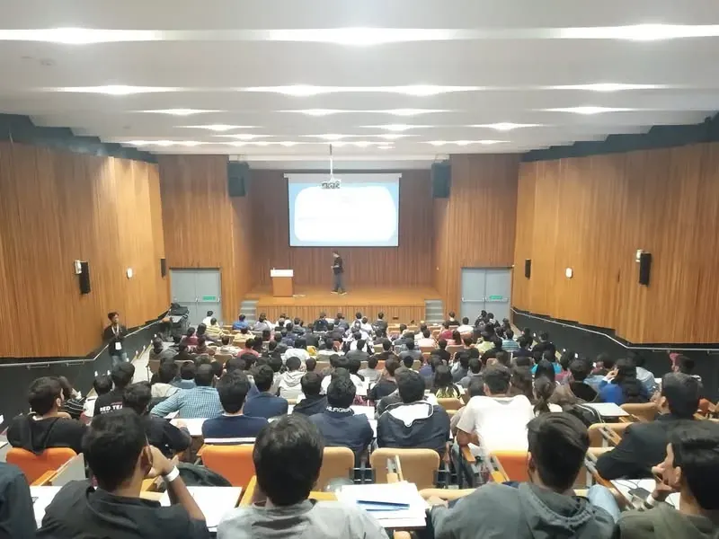 A packed auditorium at Google Cloud Community Day 2019