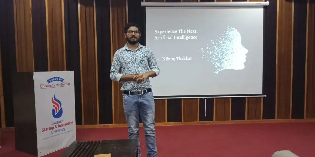 Nikunj presenting to faculty members