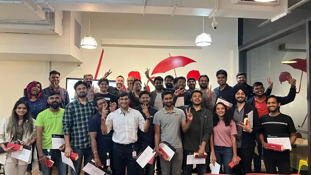 The Whatfix Analytics team celebrating their award